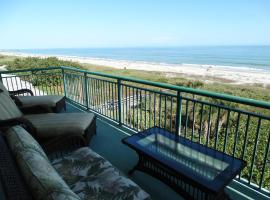 3800 Ocean Blvd Luxury 501- Direct Oceanfront Condo!, luksushotelli kohteessa Cocoa Beach