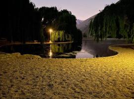 Glamping Miraflores, hotel di Vicuña