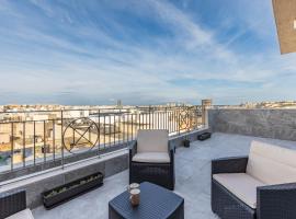 Terrace View - Stylish Two Bedroom Penthouse, hotel a prop de Universitat de Malta, a Msida