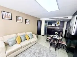 EcuSuites Vista Río Puerto Santa Ana Wyndham