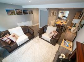 2 Bed Sleeps 4 Central Haverfordwest Town House、ペンブルックシャーのホテル