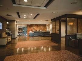 Best Western Plus Lakeview Hotel, hotel in Madison