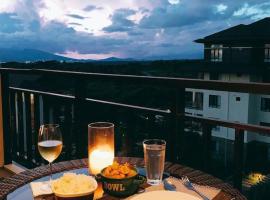 Anvaya Cove Penthouse Unit 10-2 BR., alojamento na praia em Morong