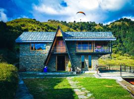 Griffons Cafe and Stay, complejo de cabañas en Dharamshala