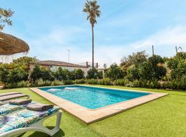 Lovely Home In Casariche With Wifi, cheap hotel in Casariche