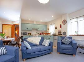 The Stables, holiday home in Clyst Saint Mary