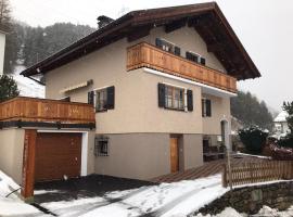 Chalet Karin, hotel with parking in Sankt Anton am Arlberg