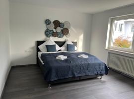 Unique geräumige 4 Zimmer Wohnung in Tuttlingen mit Netflix, Sauna und Fitness, מלון בטוטלינגן