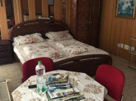 Cozy Unterkunft im Spreewald nahe Tropical Islands, hotel sa Golßen