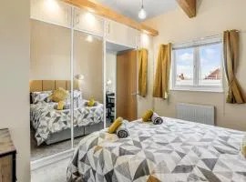 Spacious Home Near Uea For Contractors & Workers