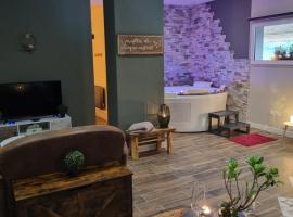 Gite La Charme avec spa, Hotel in Rumilly