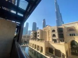 Durrani Homes - Souk Al Bahar Living Besides Burj khalifa & Fountain