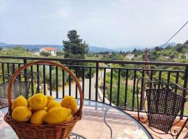 Koukos House surrounded by nature، فندق في Frés