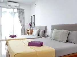 Mansion One Entire House 4 QueenBeds - Spacious Balcony Seaview