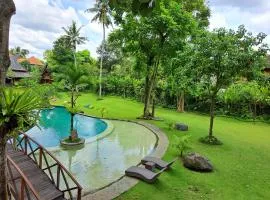Green Tree House Villa Ubud