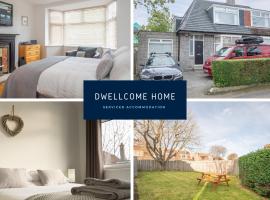 Dwellcome Home Ltd 5 Bed 2 and half Bath Aberdeen House - see our site for assurance, hotel di Aberdeen