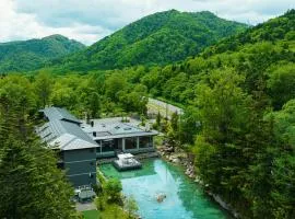 Okujozankei Onsen Kasho Gyoen