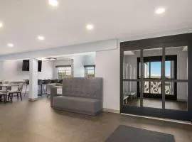 Spark by Hilton Clarion