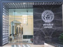 Versace Tower Luxury Suites - Downtown, feriebolig ved stranden i Beirut