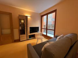 Apartamento Hasta 4 Pax con Terraza, family hotel in Soldeu