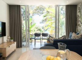 Newly renovated stylish Mallorca Apartment, holiday rental in Umdloti