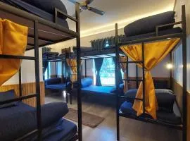 The Hostel Stories, Bir - Landing Site