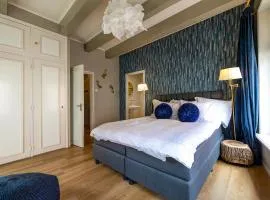 Heritage 17th Century City Apartment Monsieur Philippe