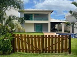 Venha se hospedar no Paraíso de Guarajuba, vacation home in Camaçari