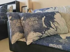 Condo , WIFI up to 100mbps , Infinity Pool