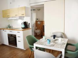 Appartements cosy Audincourt - direct-renting ''renting with good vibes'', cheap hotel in Audincourt