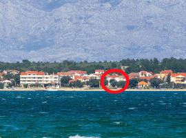 Apartments by the sea Vrsi - Mulo, Zadar - 5951, Hotel in Vrsi