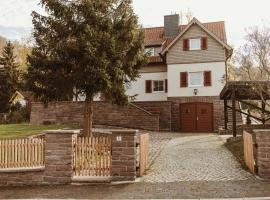 Waldchalet Am Steinberg FEWO, cabin in Wernigerode