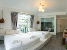 Meow Cat Cafe & Hotel