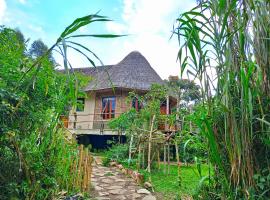 Chimpanzee Capital Safari Lodge, family hotel in Bigodi