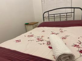 London Rooms with Free Parking 134, semesterboende i Stone Grove