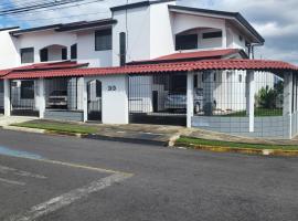 Don Carlos Place, hotel near Alejandro Morera Soto Stadium, Alajuela City