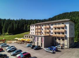 Hotel Pokljuka, hotel blizu znamenitosti Golf klub in igrišče Bled, Goreljek