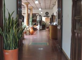 Hotel Real، فندق في Ocaña