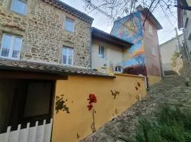 AUBENAS, VALS LES BAINS, LABEGUDE, Maison de vacances Bensylv' entière privatif de 130 M2 4 lits 3 chambres pour 4 adultes et 2 enfants