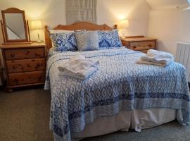 Hayloft Cottage - Dog Friendly With Private Garden, biệt thự ở Sidmouth