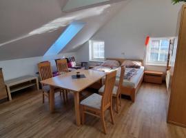 lovely apartment, hotel v destinaci Oberpilsbach
