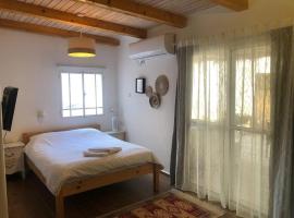 Beautiful Dead Sea Unit, beach rental sa Ovnat