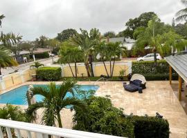 Capri Inn & Apartments: Lake Worth şehrinde bir otel