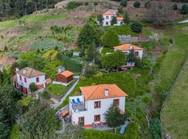 Cantinho Rural, villa in Camacha