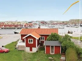 2 Bedroom Stunning Home In Rönnäng