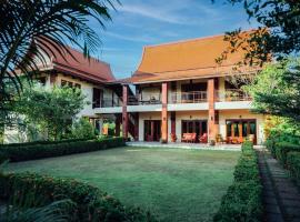 Nakara Villas & Glamping Udon Thani, cheap hotel in Udon Thani