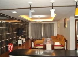 Complete specious and central apartment in n Nairobi - Kilimani, hotell nära Royal Nairobi Golf Club, Nairobi