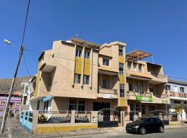 Apartamento T2-Dunas Centro, hotel v destinaci Tarrafal