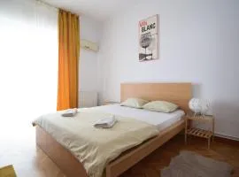 Resedinta lui Calin - Calea Victoriei near Royal Palace