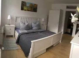 Nette Wohnung gute Austattung Parkplatz Terrasse